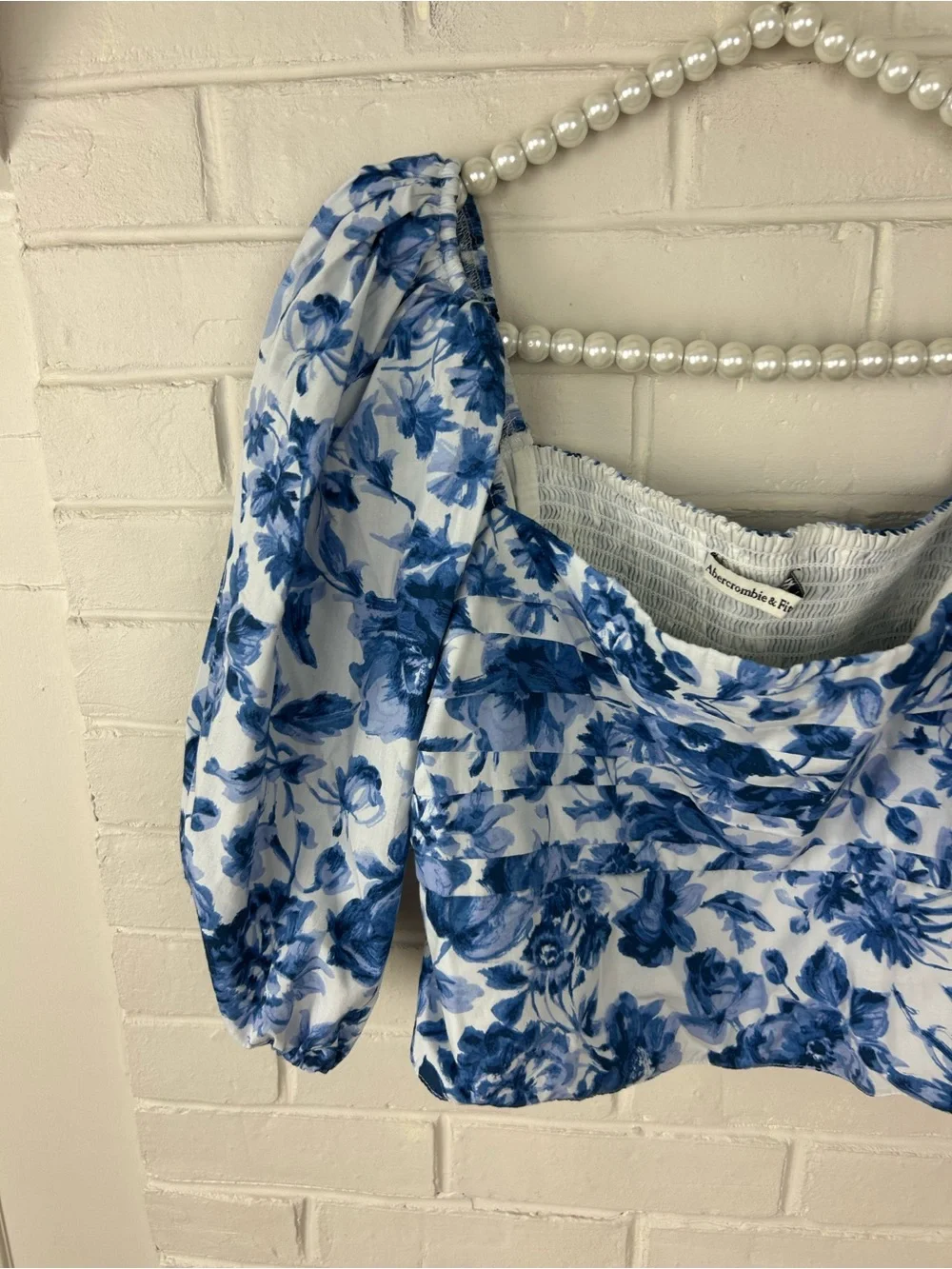 Abercrombie + Fitch Emerson Blue White Floral Smocked Puff Sleeve Top Size XL